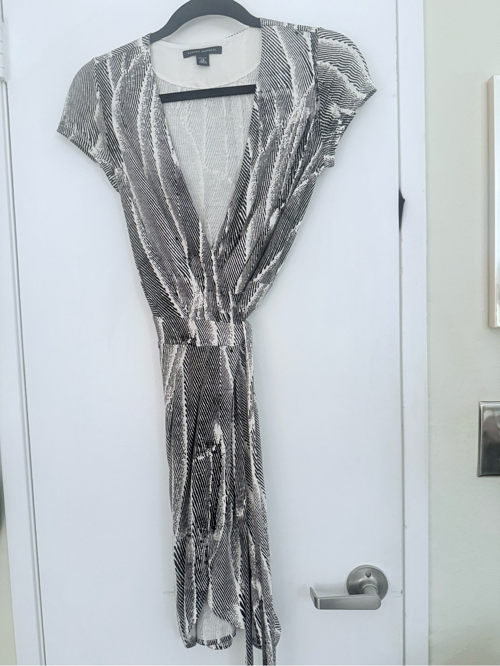Banana Republic Black and Cream Patterned Midi Wrap Dress—PRISTINE CONDITION!!!